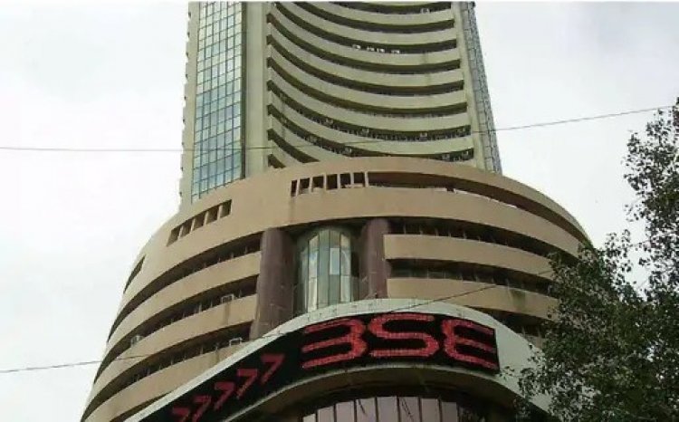 Sensex falls 440 points, Nifty slips 118 points; Cipla gains 10%