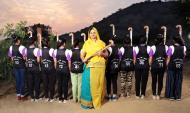 चुनौतियों को बदला अवसर में: नीरू यादव- "हॉकी वाली सरपंच"