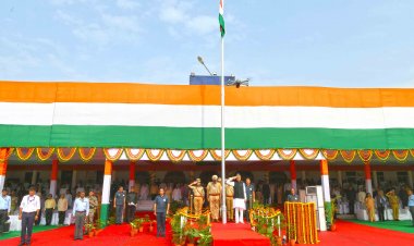 77वां स्वतंत्रता दिवस समारोह- प्रदेश भर मेें स्वाधीनता दिवस समारोह हर्षाेल्लास से मनाया गया - रंगारंग एवं सांस्कृतिक कार्यक्रमों का हुआ आयोज