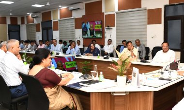 मुख्यमंत्री का कोचिंग संचालकों के साथ संवाद कार्यक्रम- विद्यार्थियों को तनावमुक्त तथा सुरक्षित माहौल मुहैया कराना राज्य सरकार की प्राथमिकता: मुख्यमंत्री