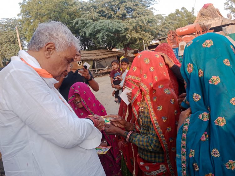 “डॉ. किरोड़ी लाल मीणा का जन-सम्पर्क कार्यक्रम: भाजपा के नेता संग भीड़भाड़ और उत्साह से भरा स्वागत”