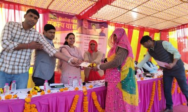 विकसित भारत संकल्प यात्रा- मौके पर ही मिला योजनाओं का लाभ तो हर चेहरे पर खिली मुस्कान - गांव-गांव ढाणी-ढाणी तक पहुंची केन्द्र सरकार की योजनाएं