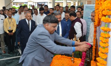 द्वितीय राष्ट्रीय लोक अदालत का शुभारंभ, अब न्यायलय खुद चल कर चौपालों तक आएगा, सौहार्दपूर्ण वातावरण में हो मुकदमों का निस्तारण -कार्यकारी अध्यक्ष, राज्य विधिक सेवा प्राधिकरण